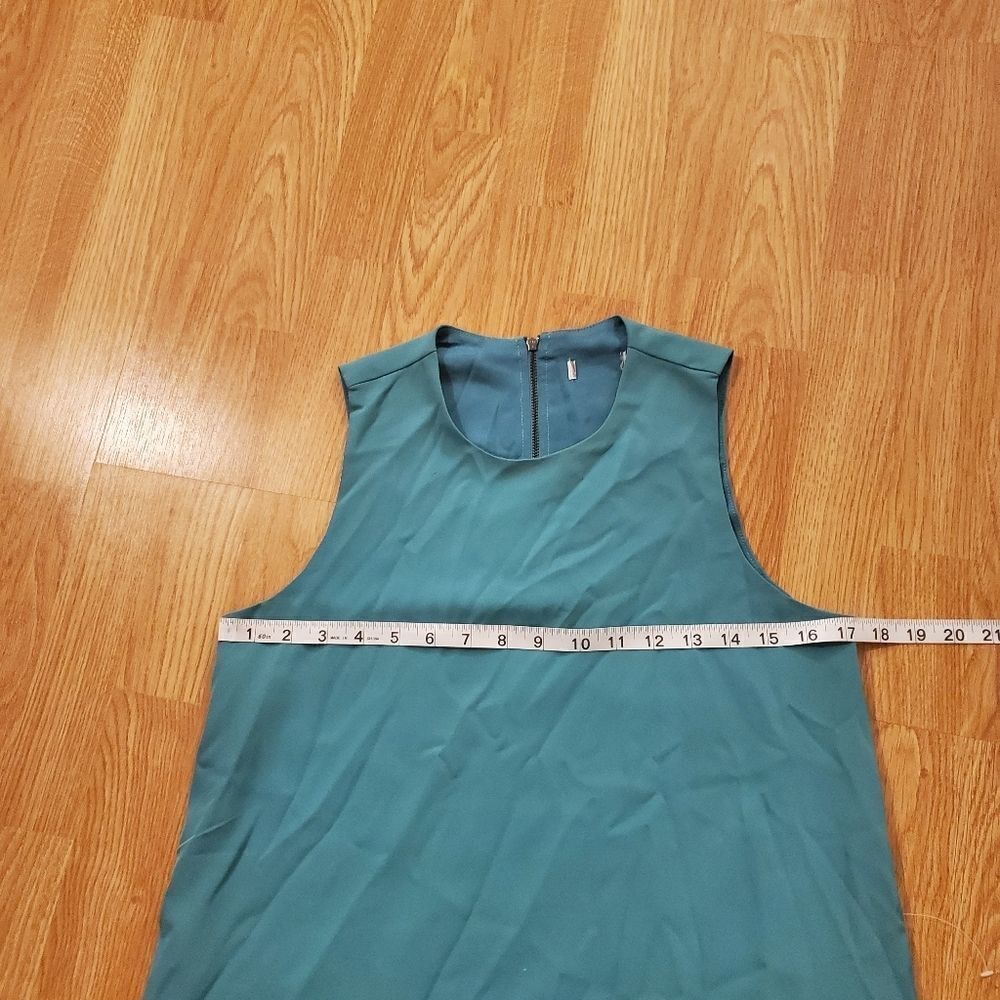 Chelsea28 Ruffle Back Shift Dress - Picture 9 of 11